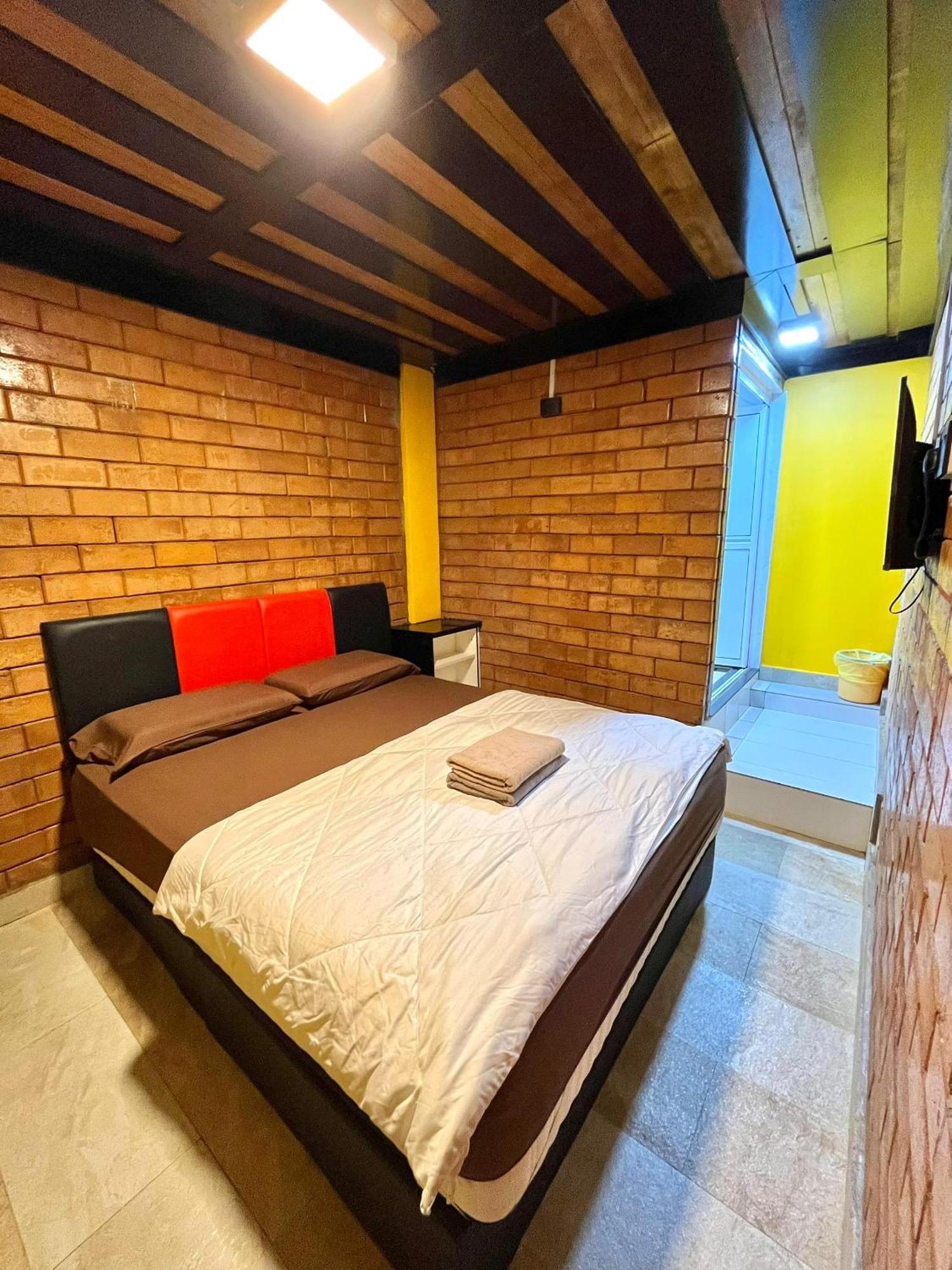 Suza Hostel Tumpat Exteriör bild
